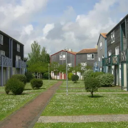 Lägenhet Bright With Balcony - Near *