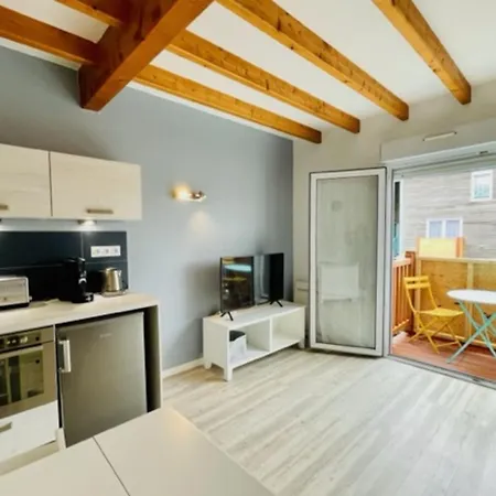 Bright With Balcony - Near *